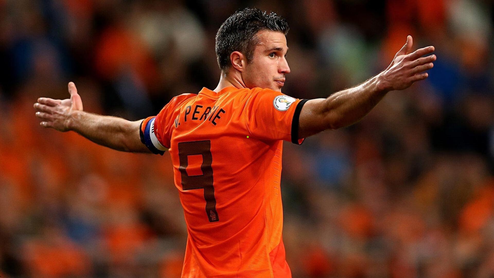 艾哈迈多夫离奇缺席国家队集训引猜测，多方消息称其即将返华