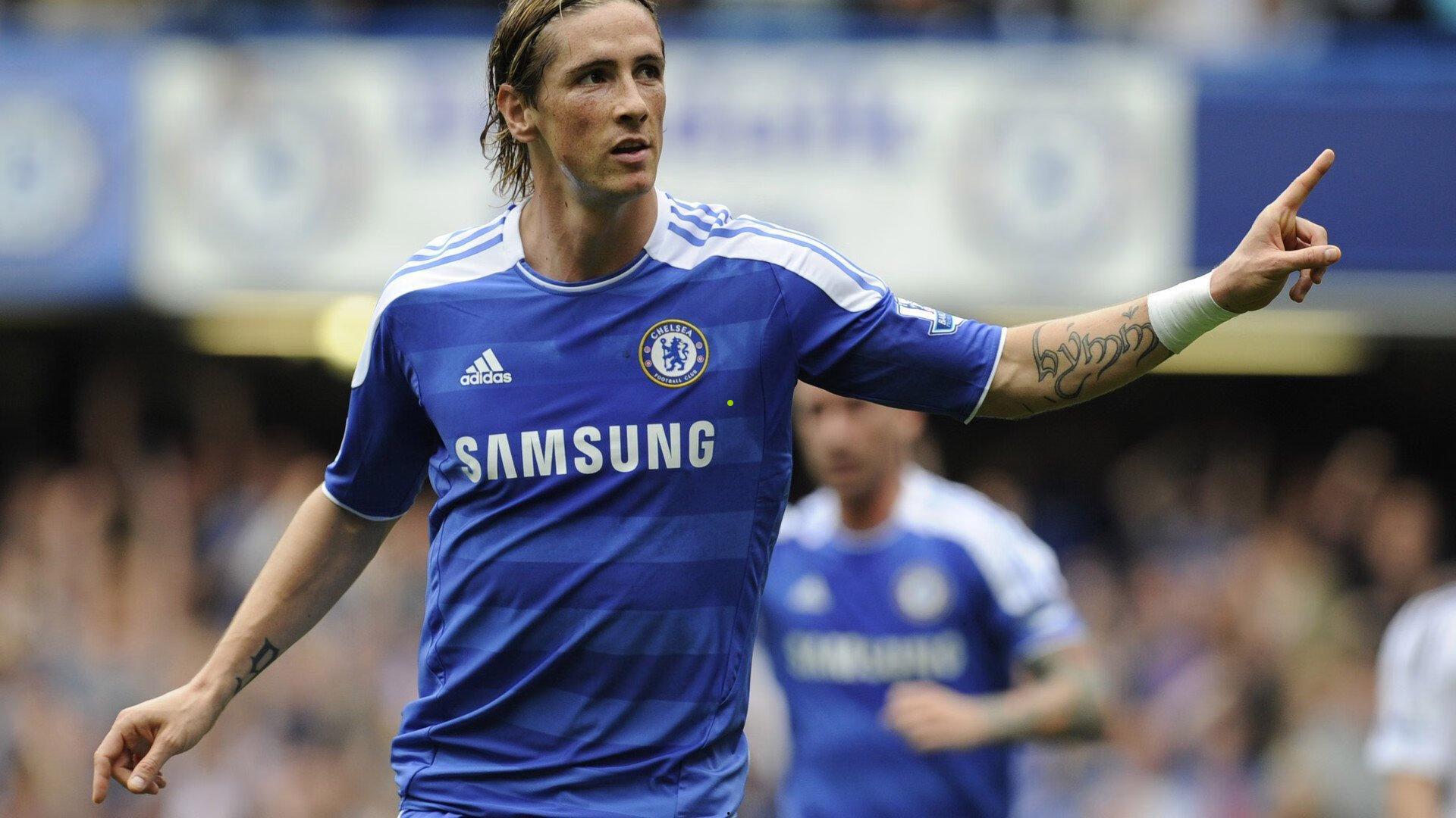 从弃将到传奇，32岁前中超失意人欧冠连斩皇马巴萨，大器晚成之路震撼足坛