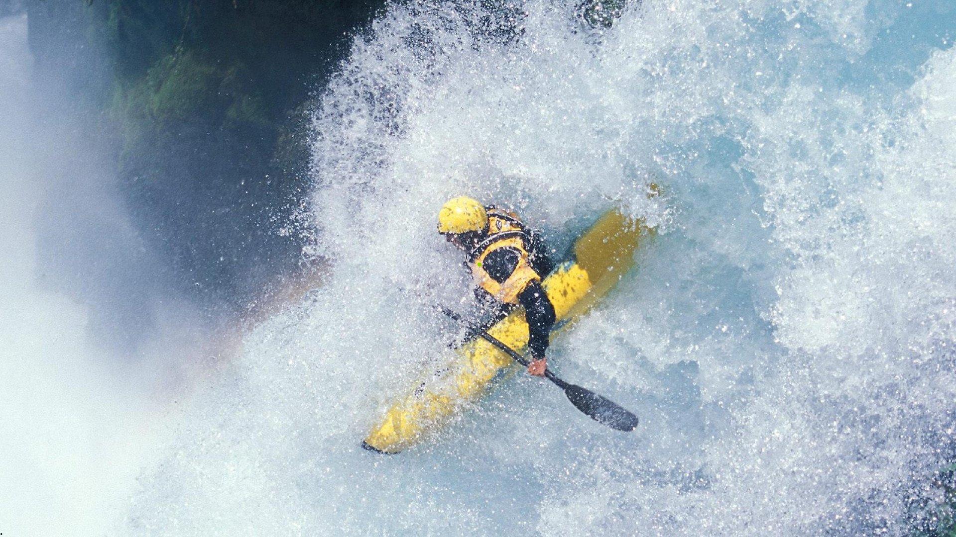 潘展乐追光之旅,北欧极光映照泳池辉煌,冠军的休憩与重生